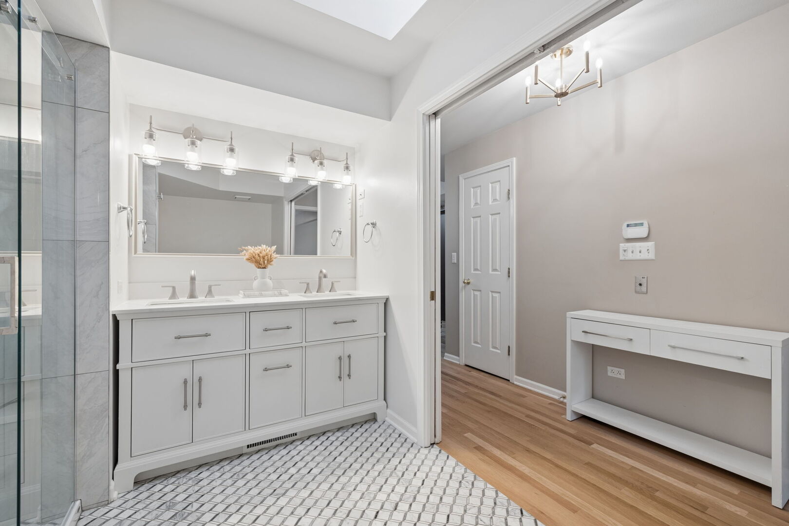 11133 Indian Woods Drive, Indian Head Park, IL 60525