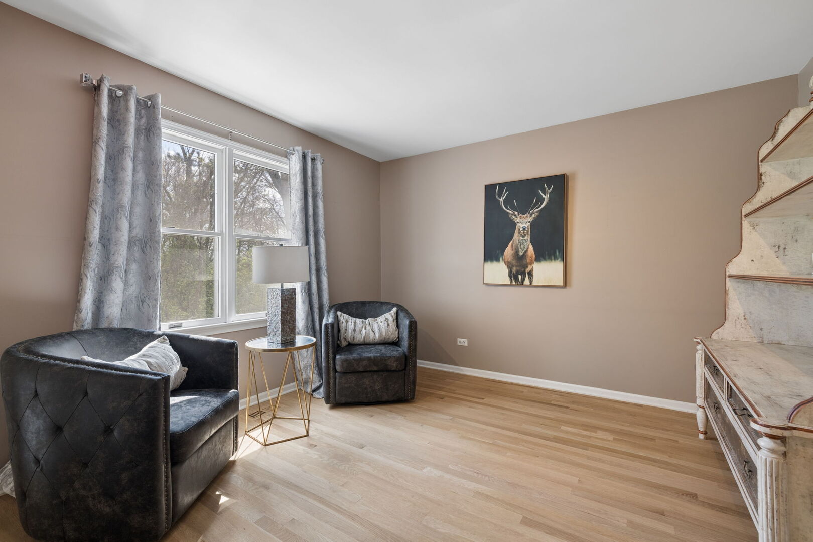 11133 Indian Woods Drive, Indian Head Park, IL 60525