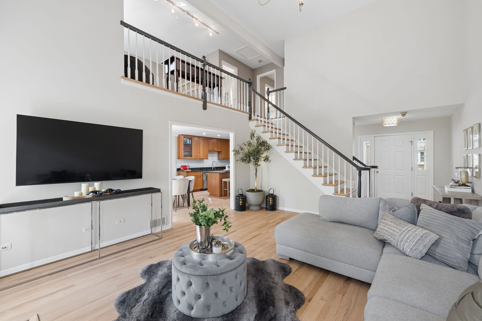 11133 Indian Woods Drive, Indian Head Park, IL 60525