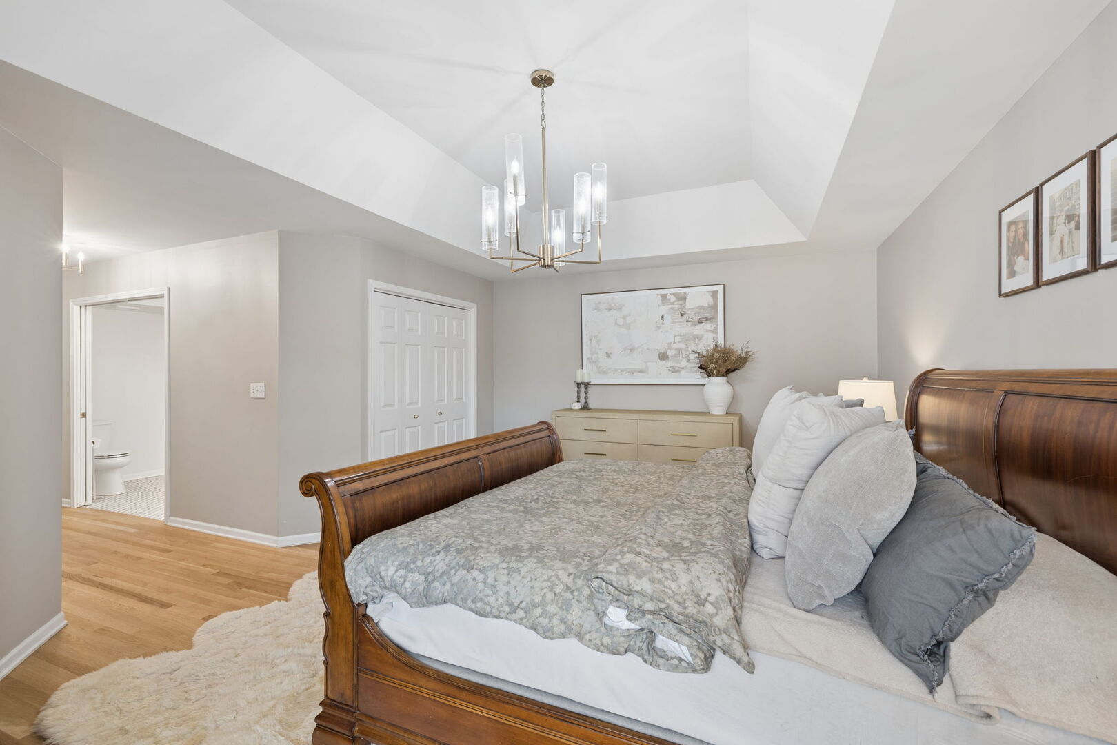 11133 Indian Woods Drive, Indian Head Park, IL 60525