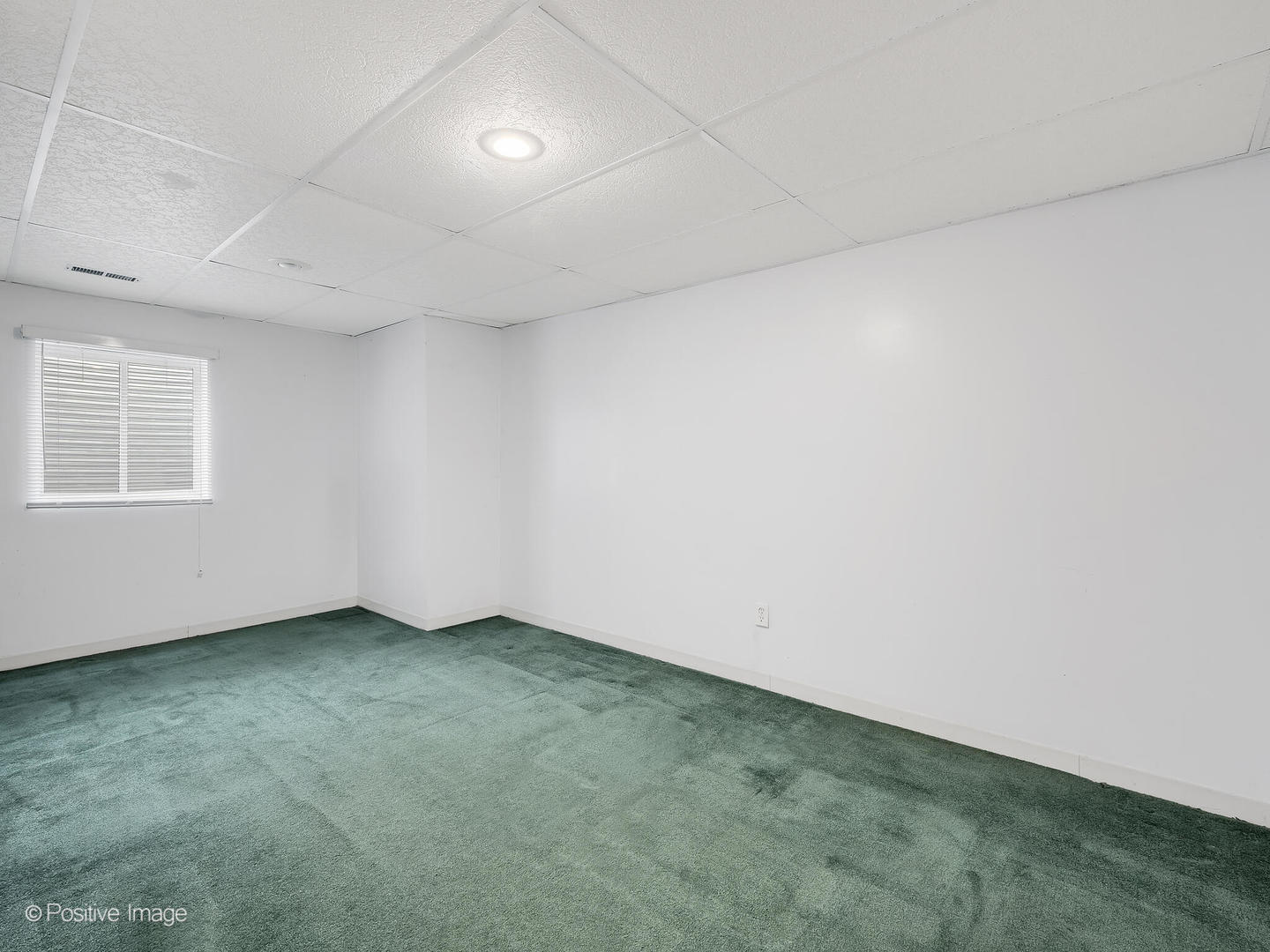 27W015 Manchester Road, Winfield, IL 60190