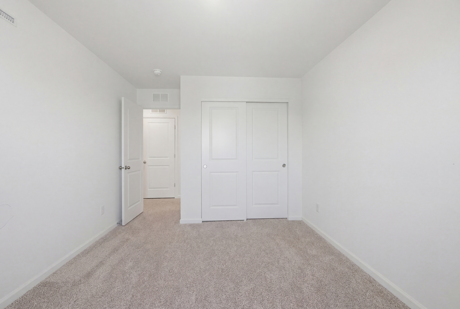 117 Fieldcrest Avenue, Hampshire, IL 60140