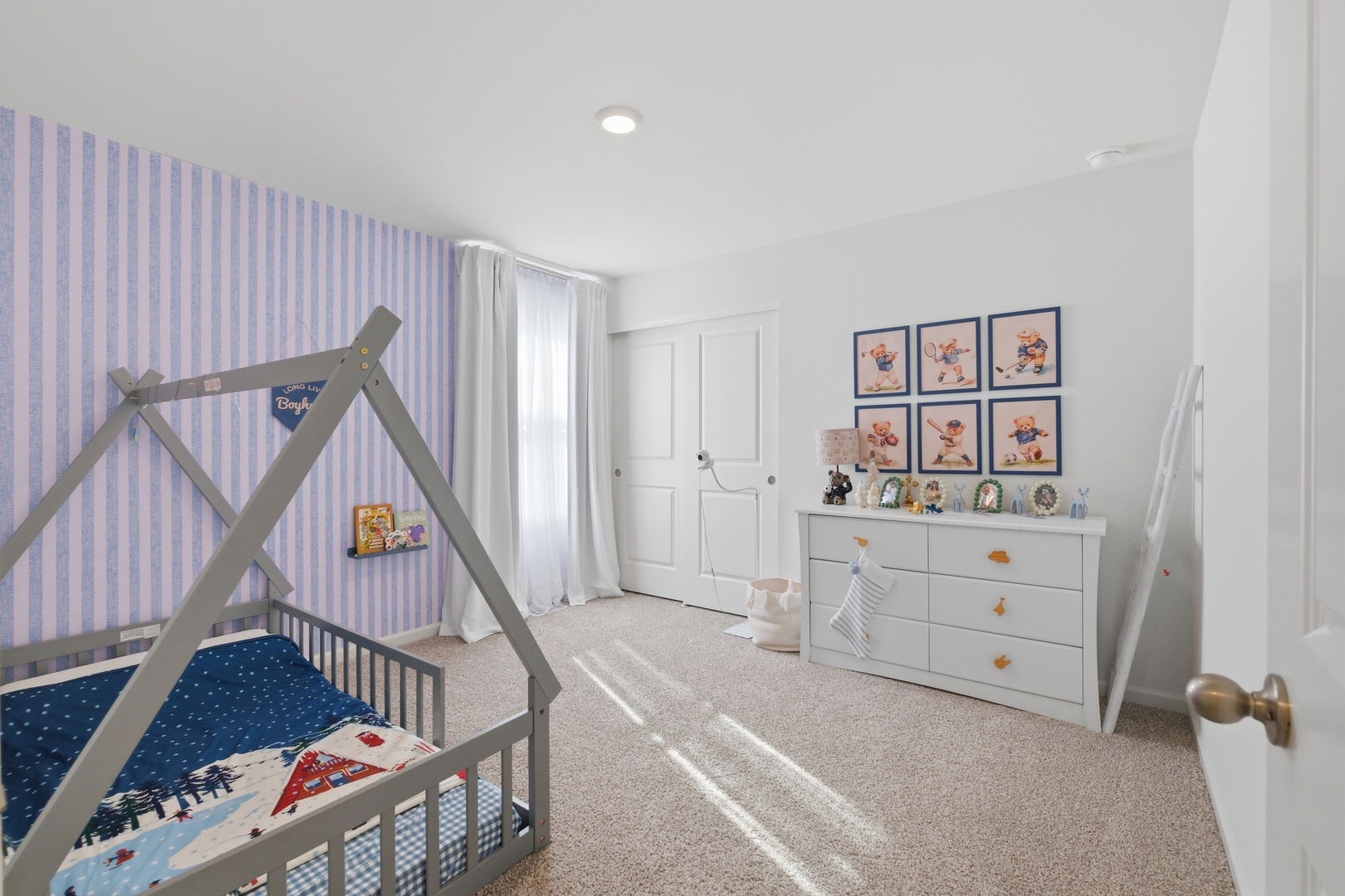 117 Fieldcrest Avenue, Hampshire, IL 60140