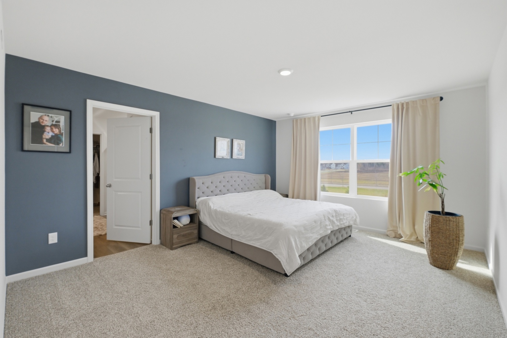 117 Fieldcrest Avenue, Hampshire, IL 60140