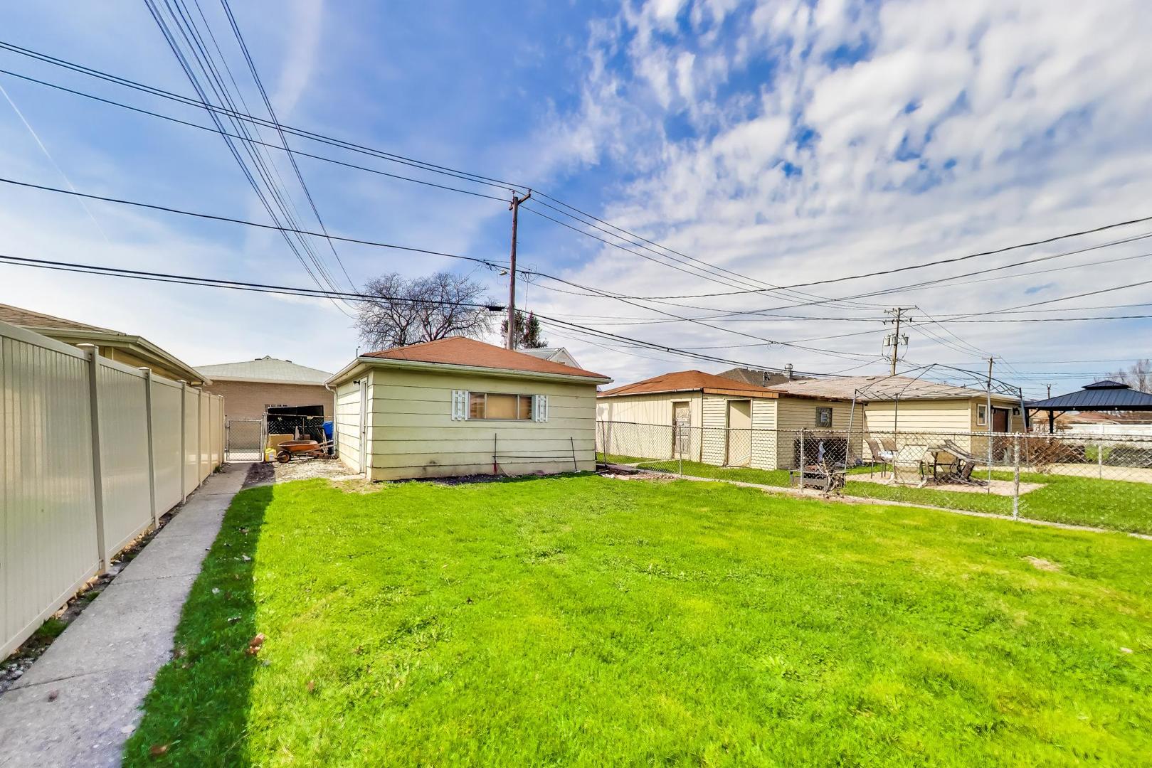 5726 S Neva Avenue, Chicago, IL 60638