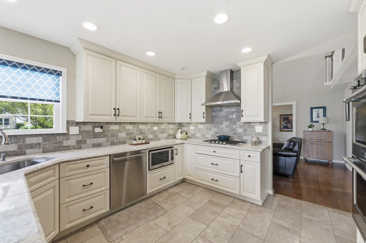 1455 Polo Drive, Bartlett, IL 60103