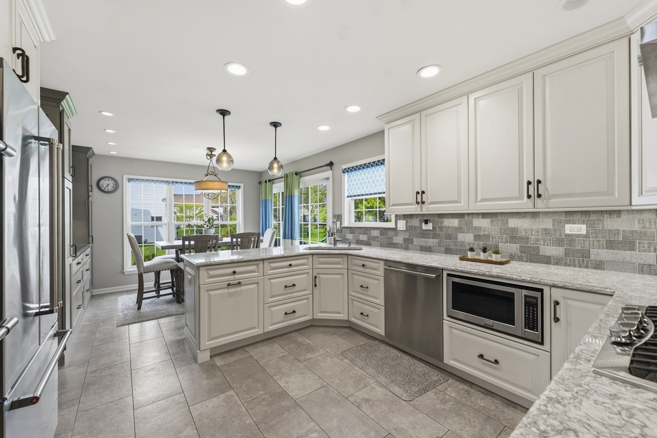 1455 Polo Drive, Bartlett, IL 60103