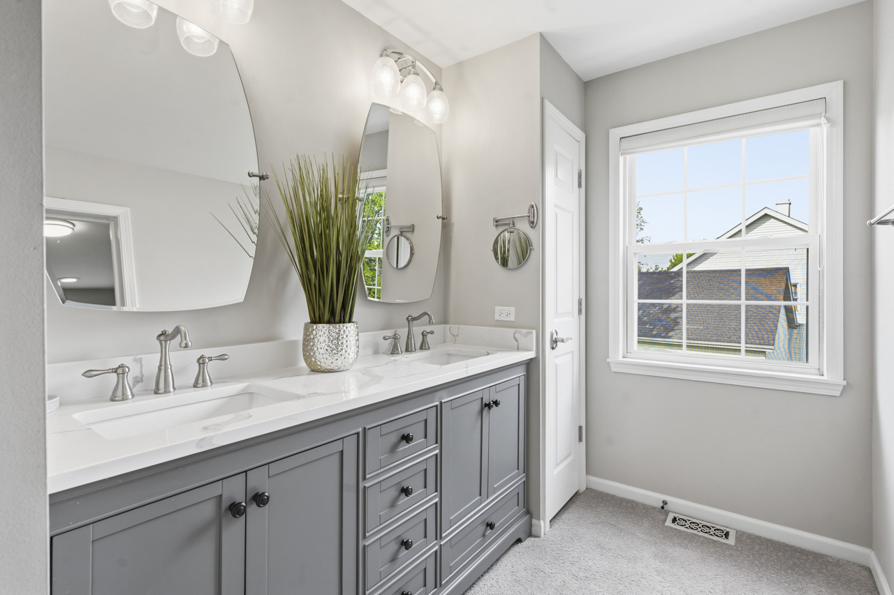 1455 Polo Drive, Bartlett, IL 60103