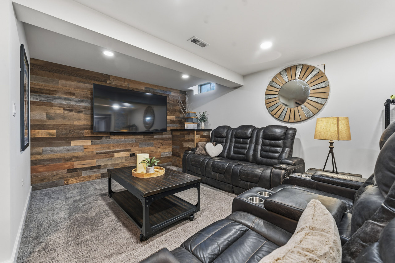 1455 Polo Drive, Bartlett, IL 60103