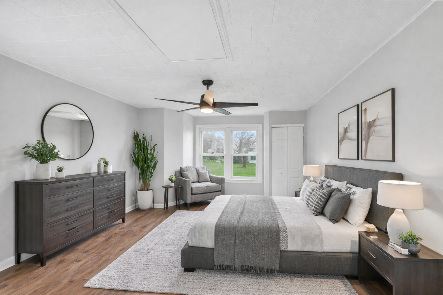 1320 Elm Drive, Schaumburg, IL 60194