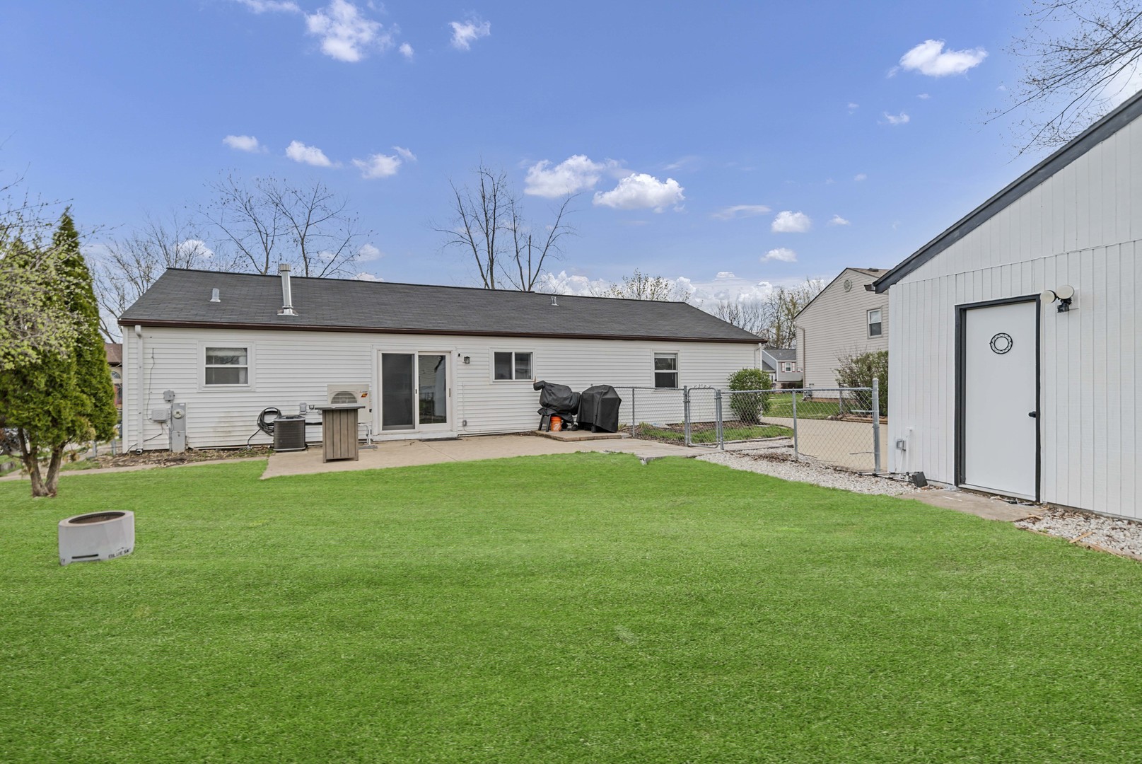 1320 Elm Drive, Schaumburg, IL 60194