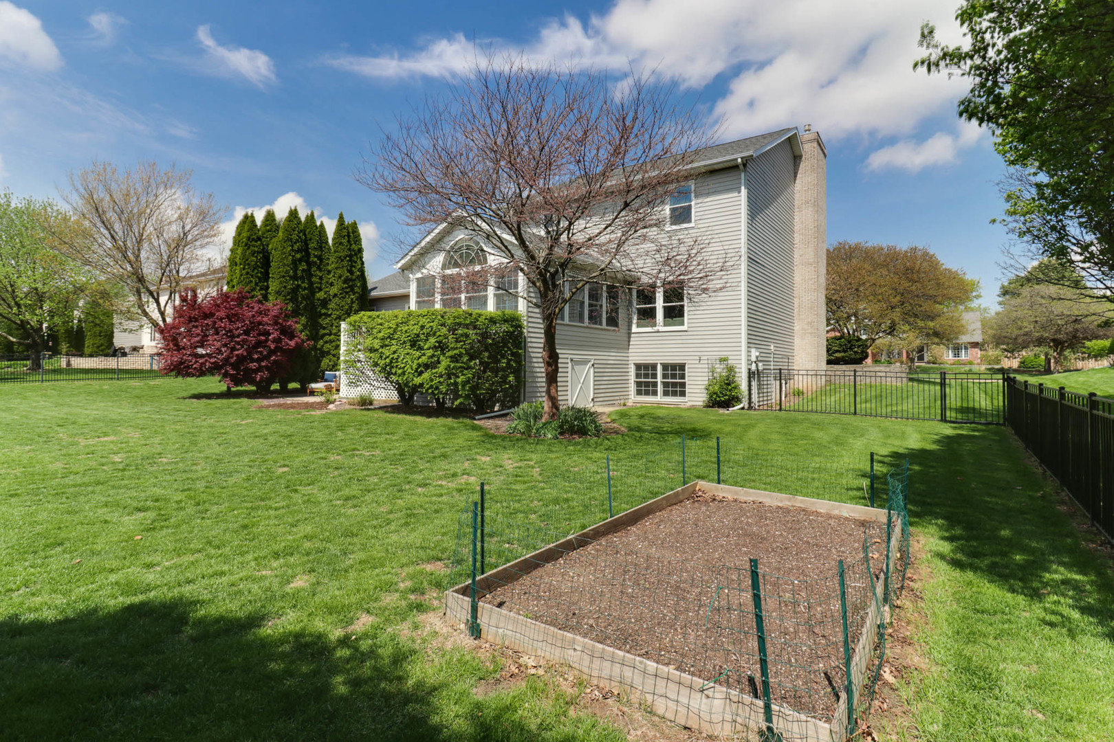 3601 Baywood Road, Bloomington, IL 61704