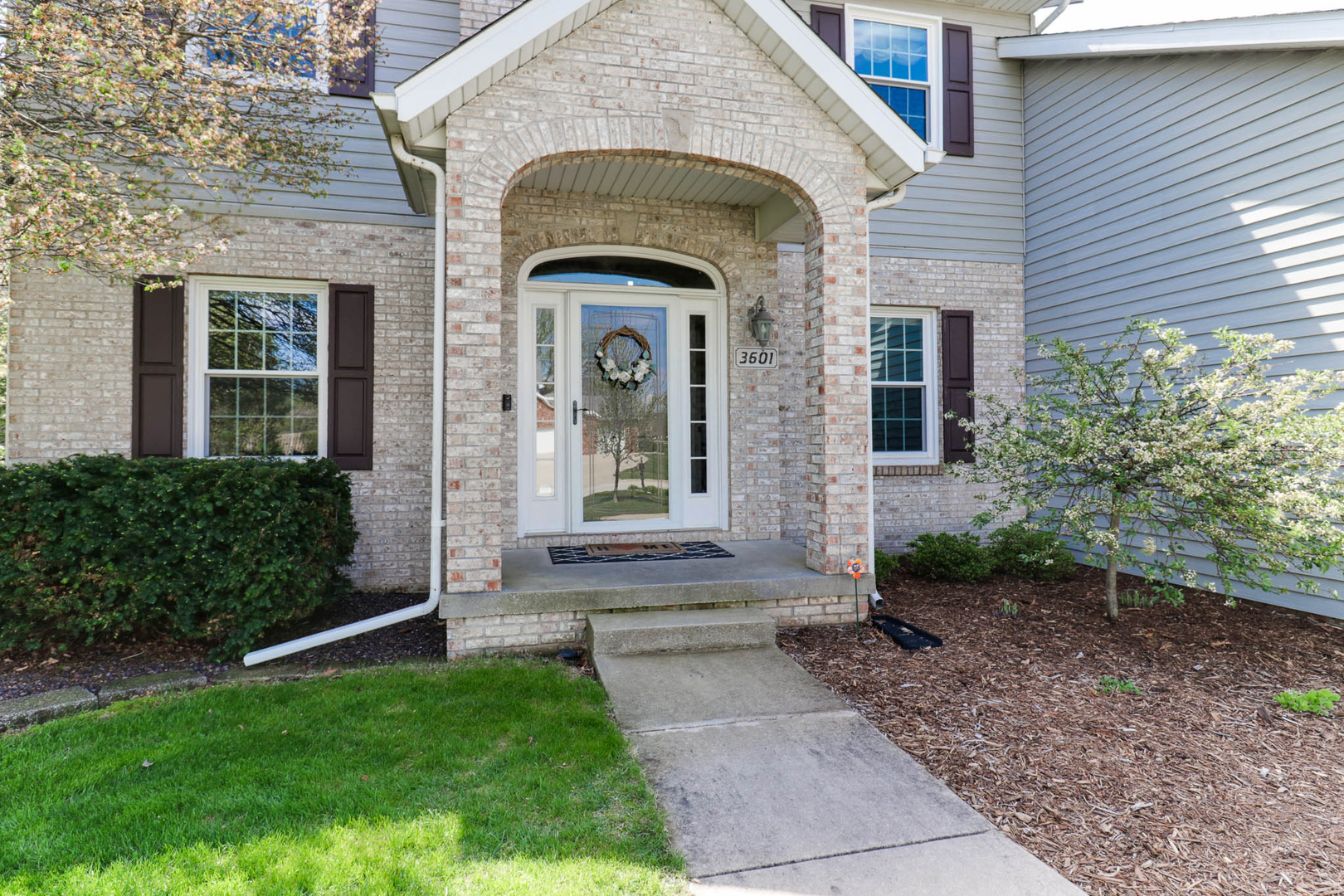 3601 Baywood Road, Bloomington, IL 61704