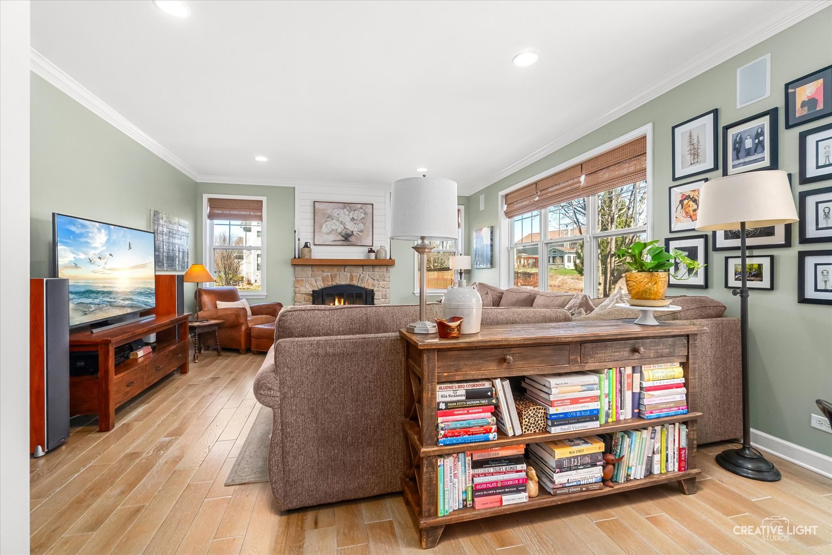 232 Loradale Road, Oswego, IL 60543