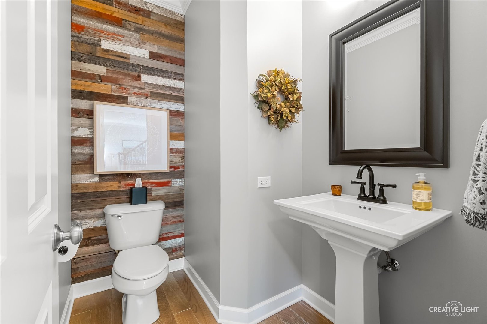 232 Loradale Road, Oswego, IL 60543