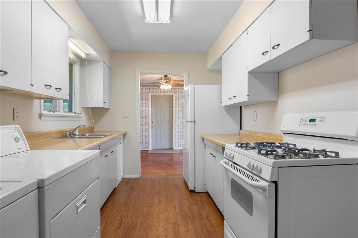 204 Woodrig Road, Bloomington, IL 61704