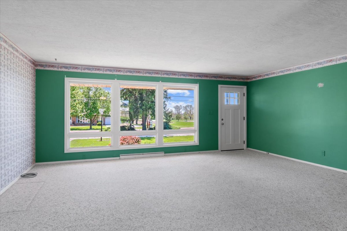 204 Woodrig Road, Bloomington, IL 61704