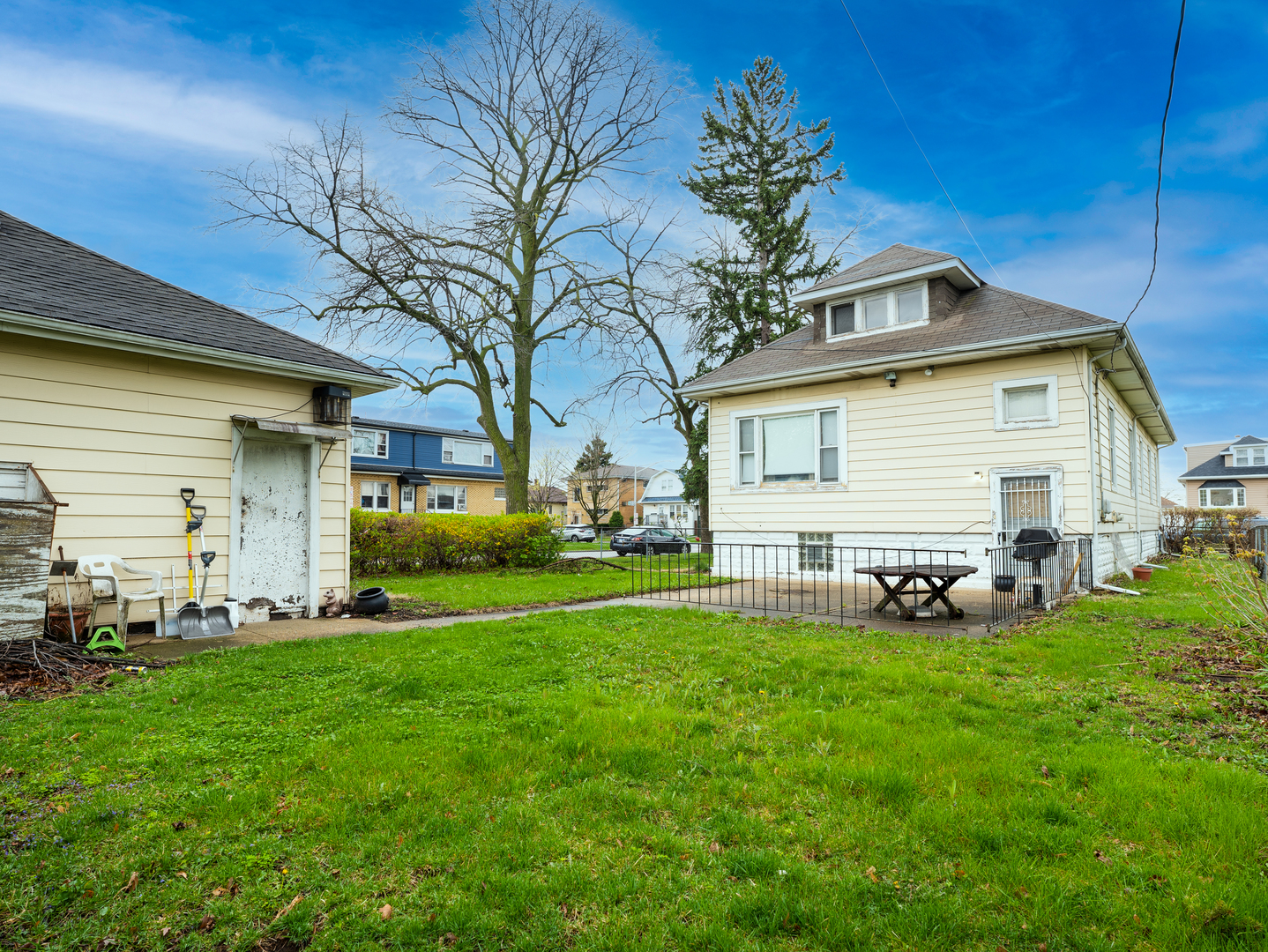 2301 N 74th Court, Elmwood Park, IL 60707