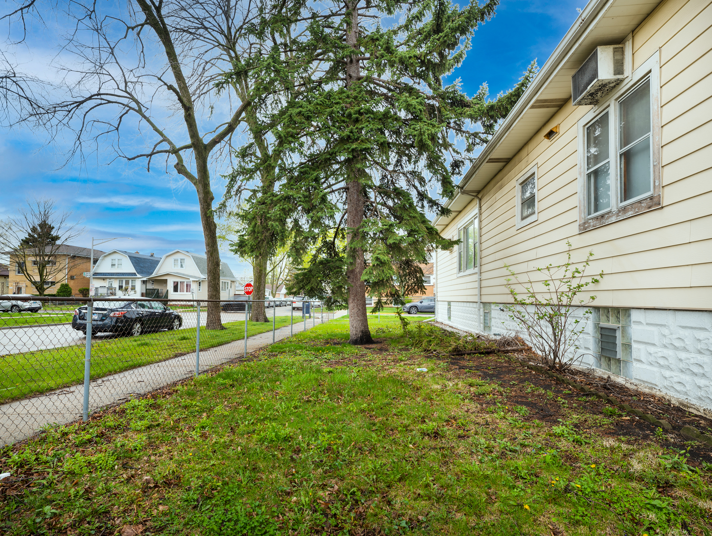 2301 N 74th Court, Elmwood Park, IL 60707