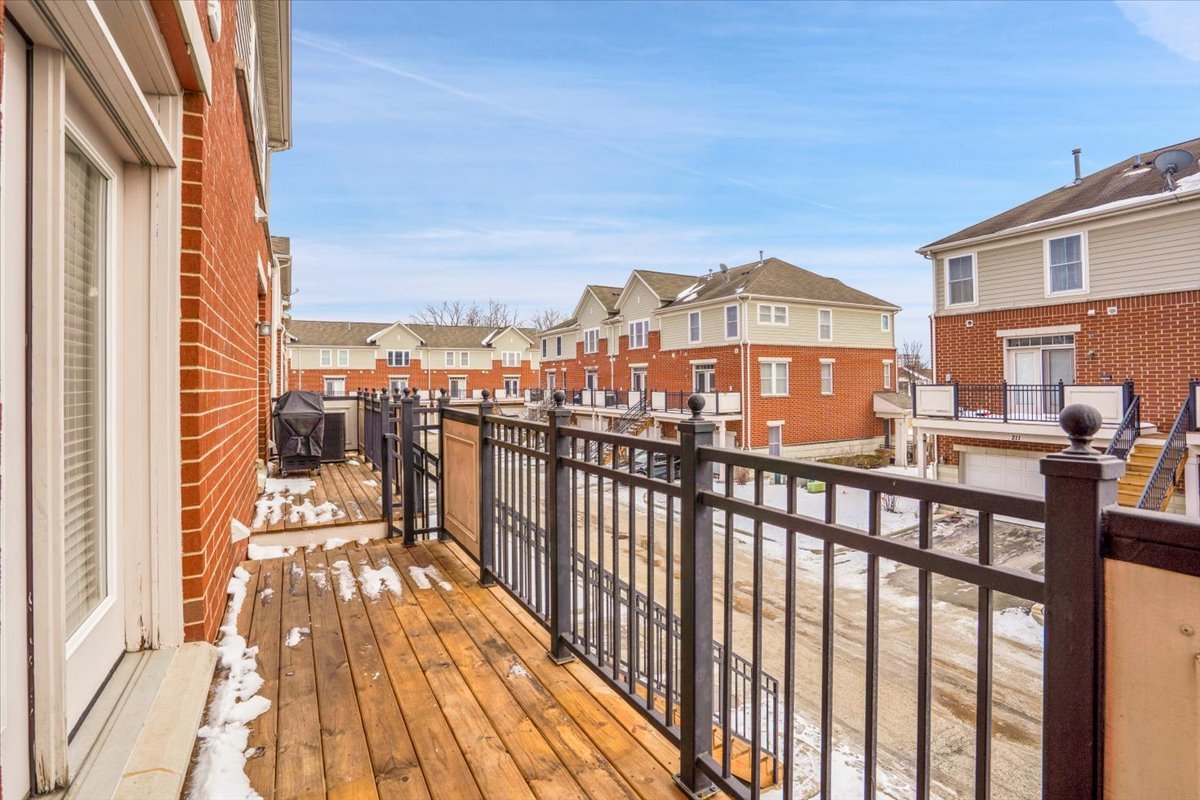 222 W Hyde Street, Arlington Heights, IL 60005