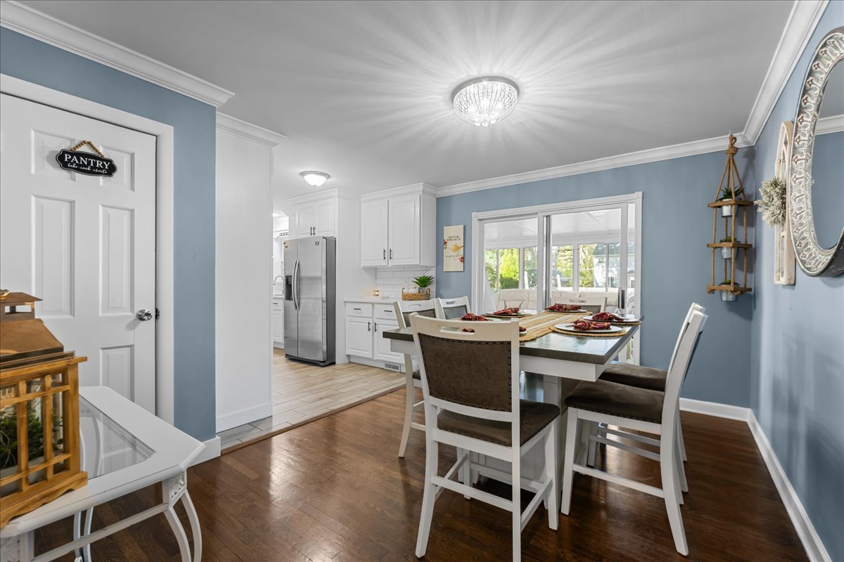 1302 Cary Road, Algonquin, IL 60102