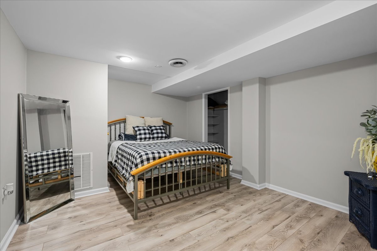 1302 Cary Road, Algonquin, IL 60102