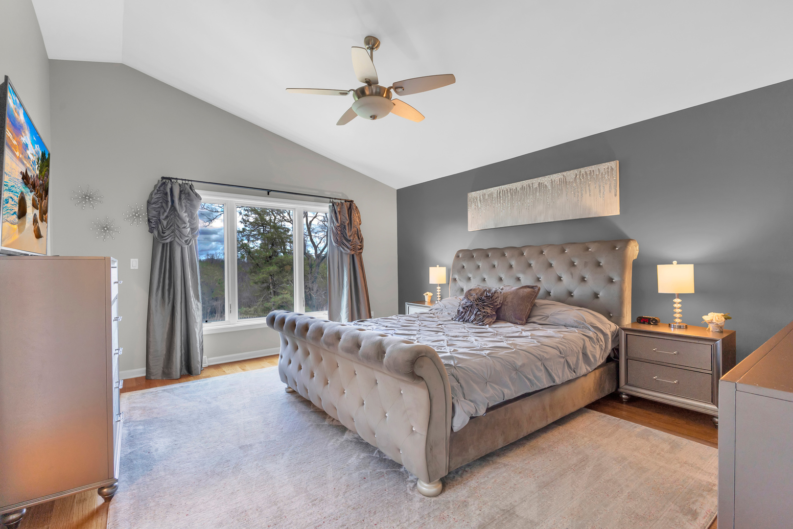 30949 N Leesley Court, Libertyville, IL 60048