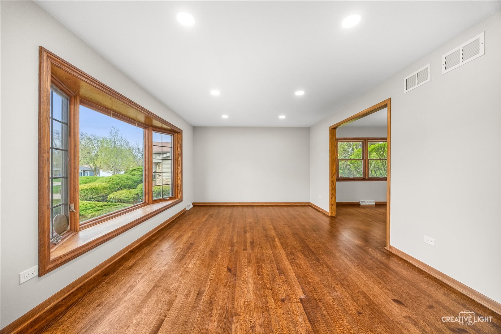 1321 Iroquois Lane, Darien, IL 60561