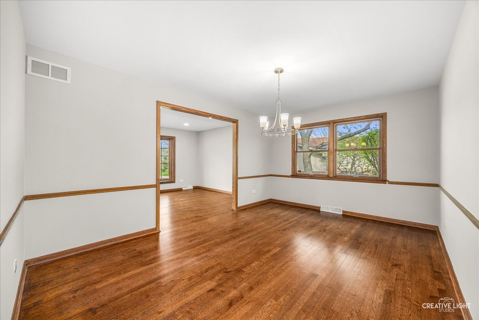 1321 Iroquois Lane, Darien, IL 60561