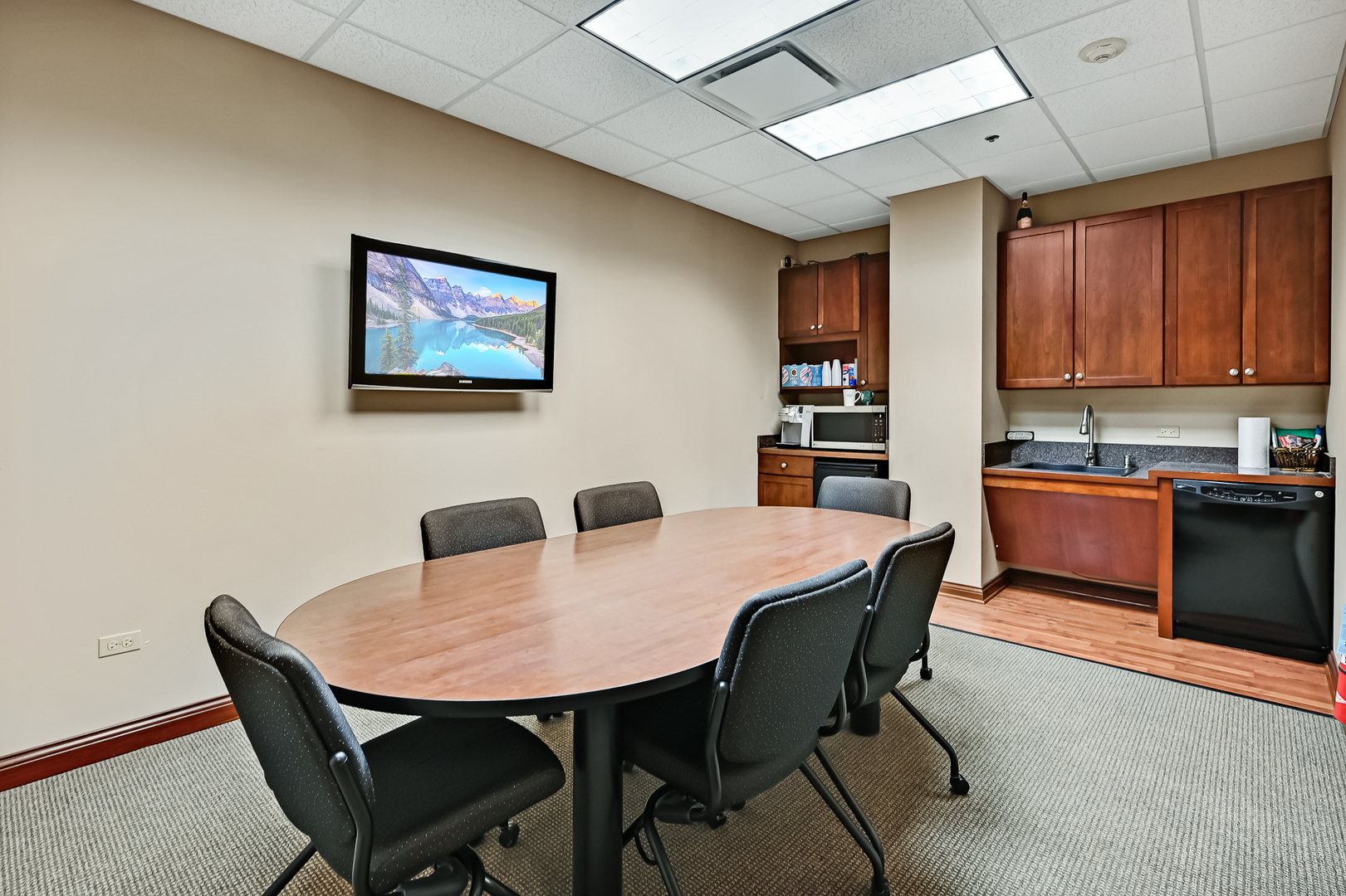 Warrenville, IL 60555