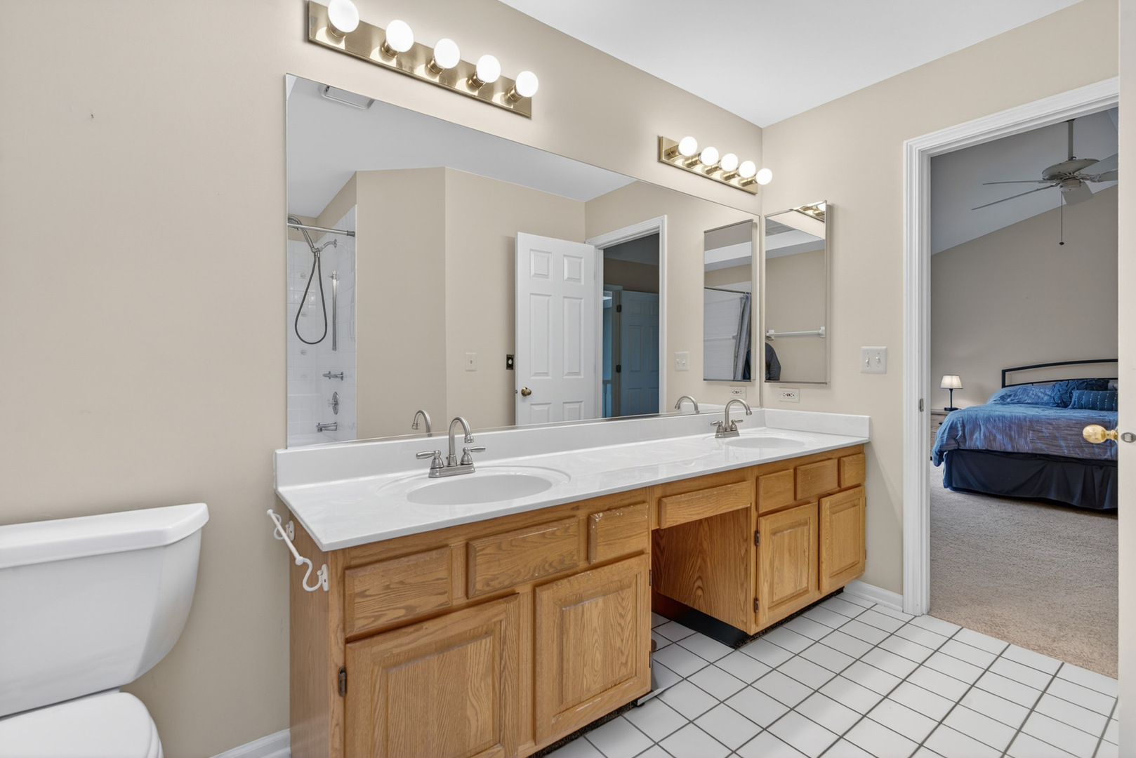 330 Stillwater Court #330, Wauconda, IL 60084