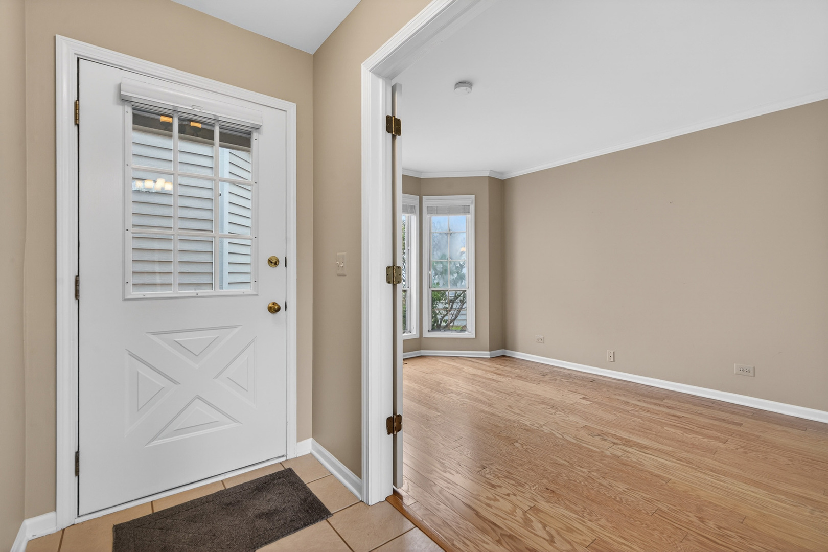 330 Stillwater Court #330, Wauconda, IL 60084