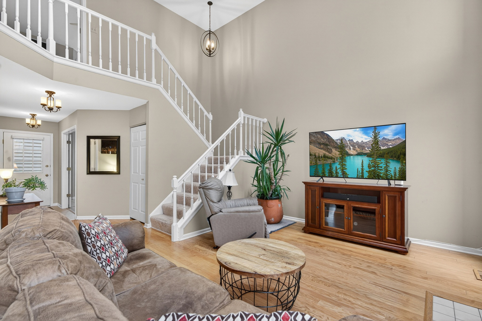 330 Stillwater Court #330, Wauconda, IL 60084