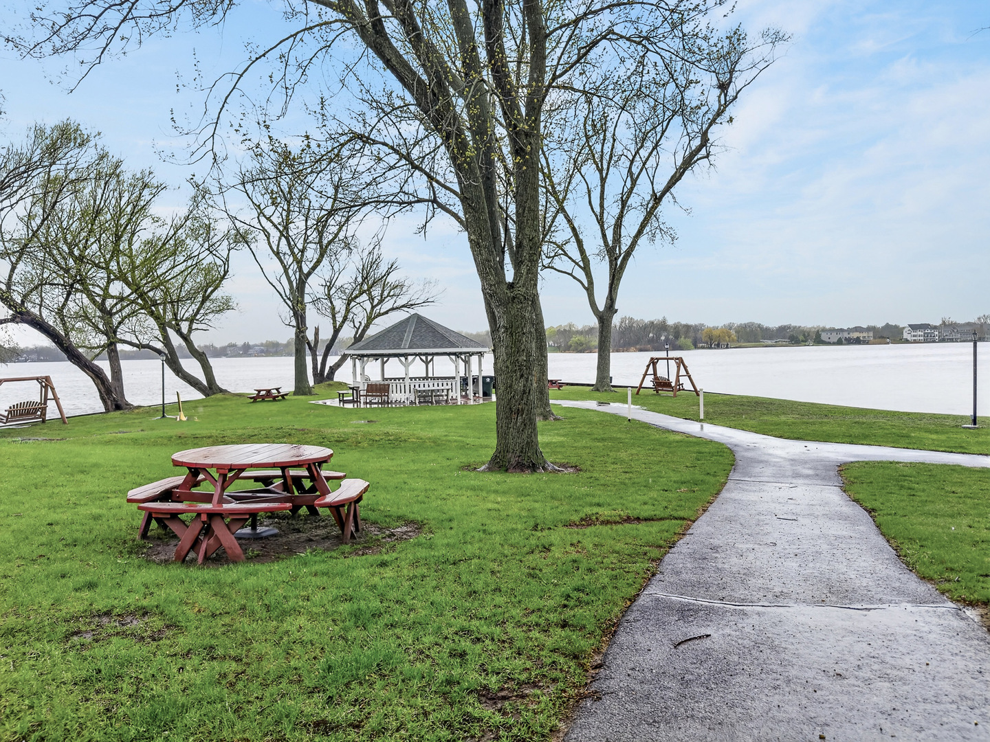 330 Stillwater Court #330, Wauconda, IL 60084