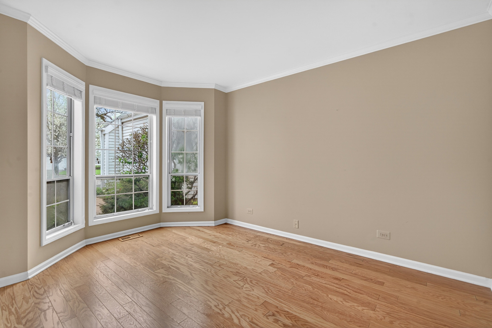 330 Stillwater Court #330, Wauconda, IL 60084