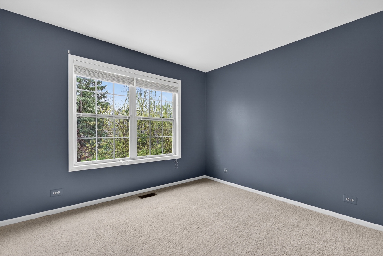 330 Stillwater Court #330, Wauconda, IL 60084