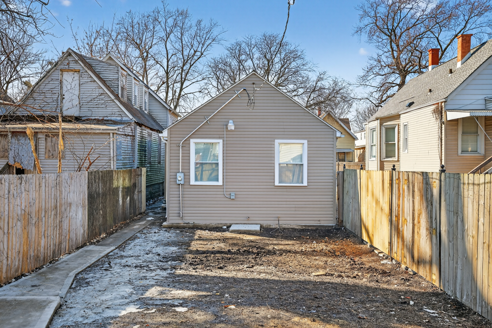 7535 S ST. LAWRENCE Avenue, Chicago, IL 60619