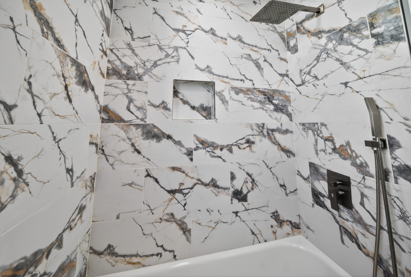 7535 S ST. LAWRENCE Avenue, Chicago, IL 60619