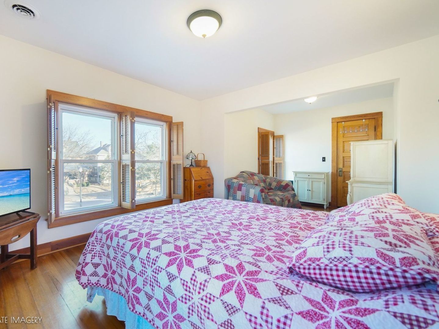 313 N Raynor Avenue, Joliet, IL 60435