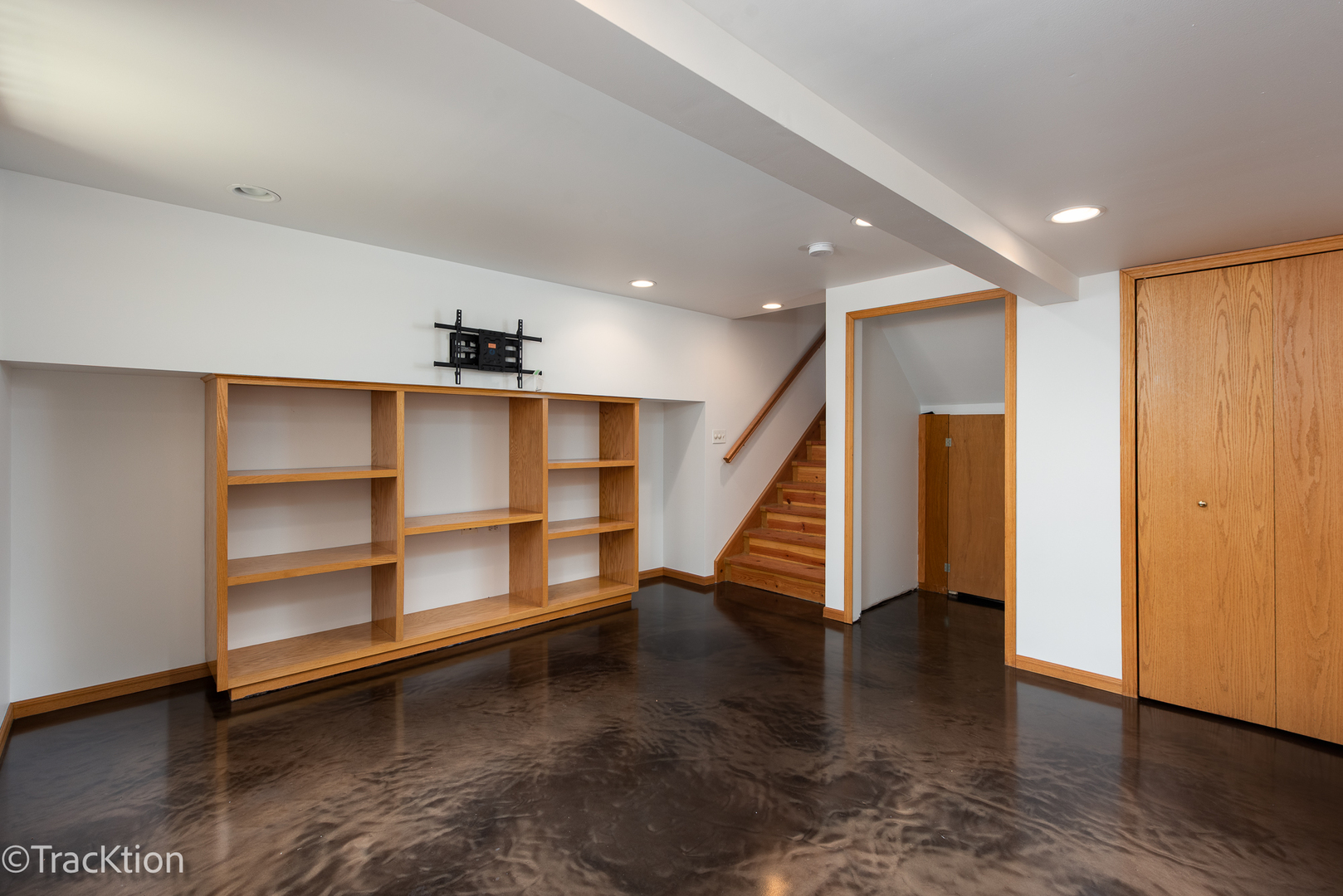 7635 Wilton Court, Darien, IL 60561