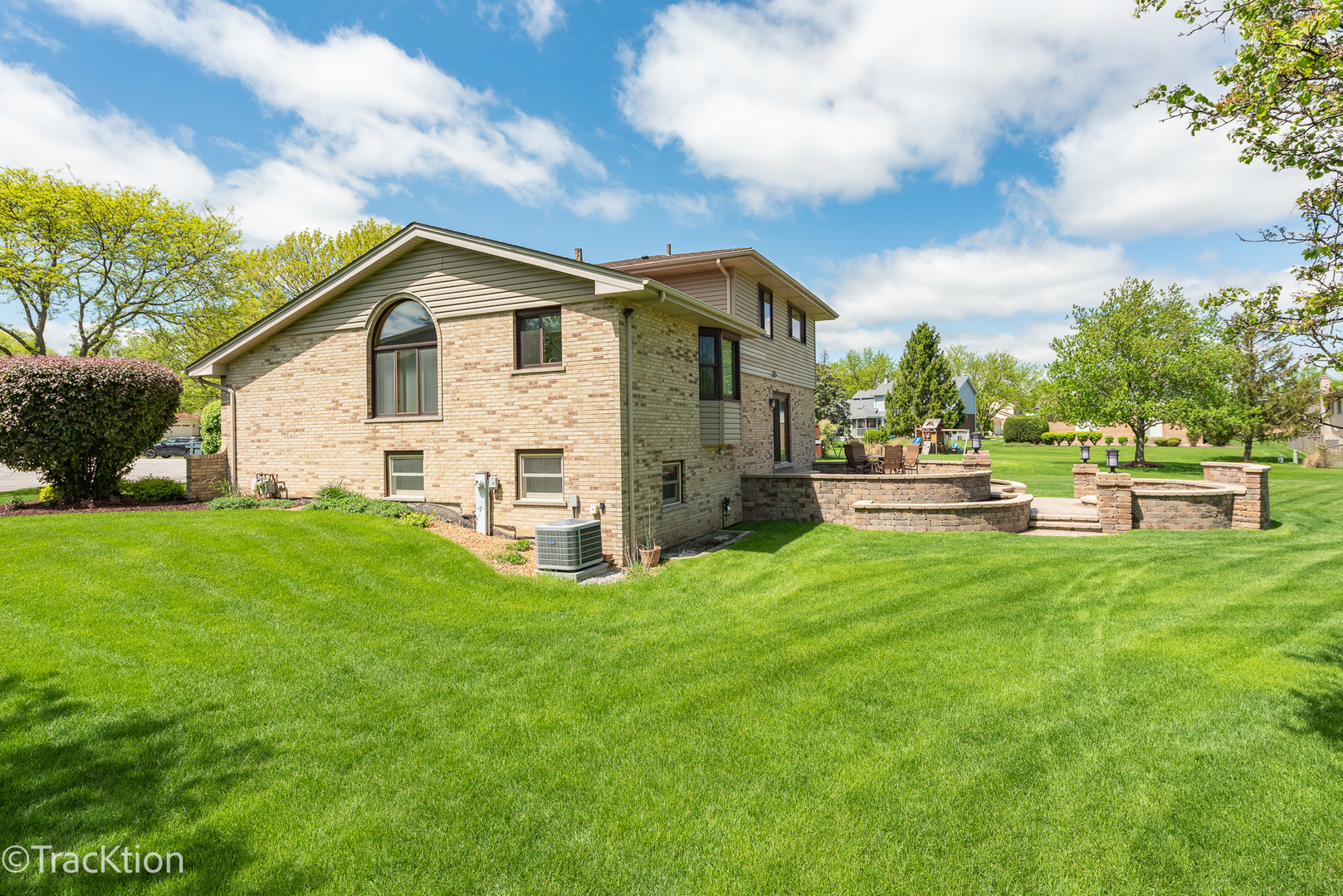 7635 Wilton Court, Darien, IL 60561