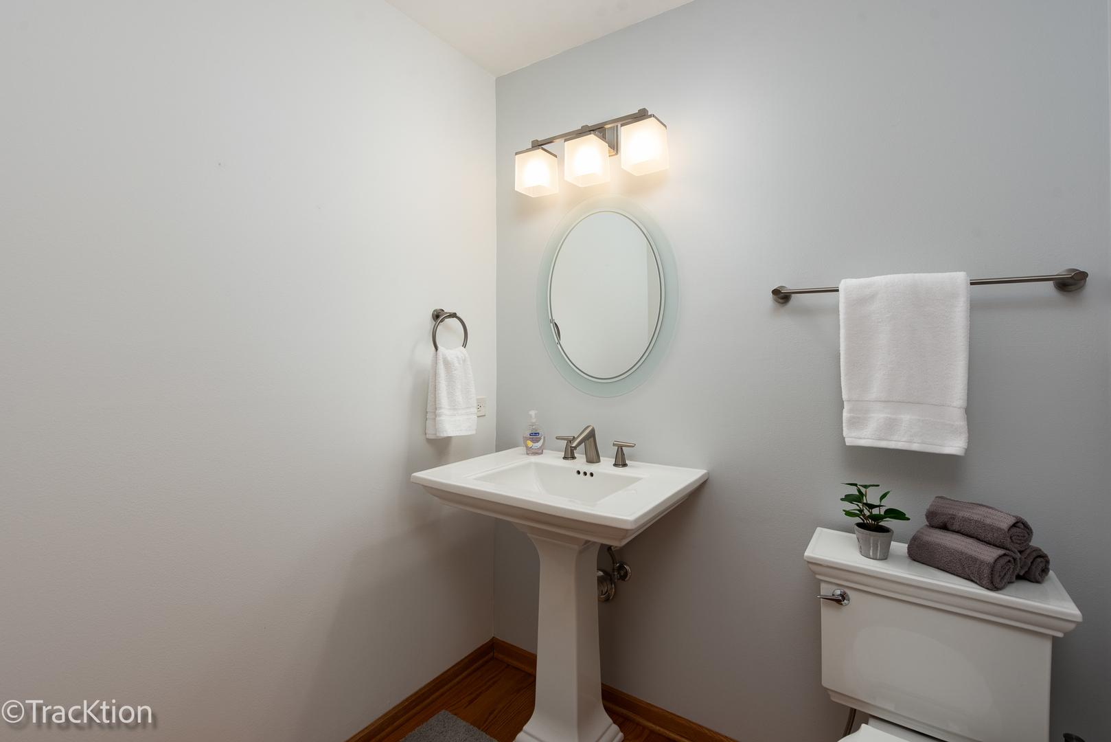 7635 Wilton Court, Darien, IL 60561