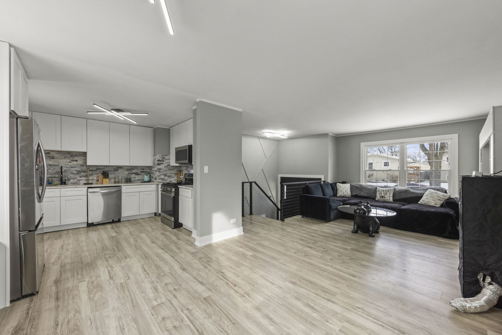 1364 Leslie Lane, Glendale Heights, IL 60139