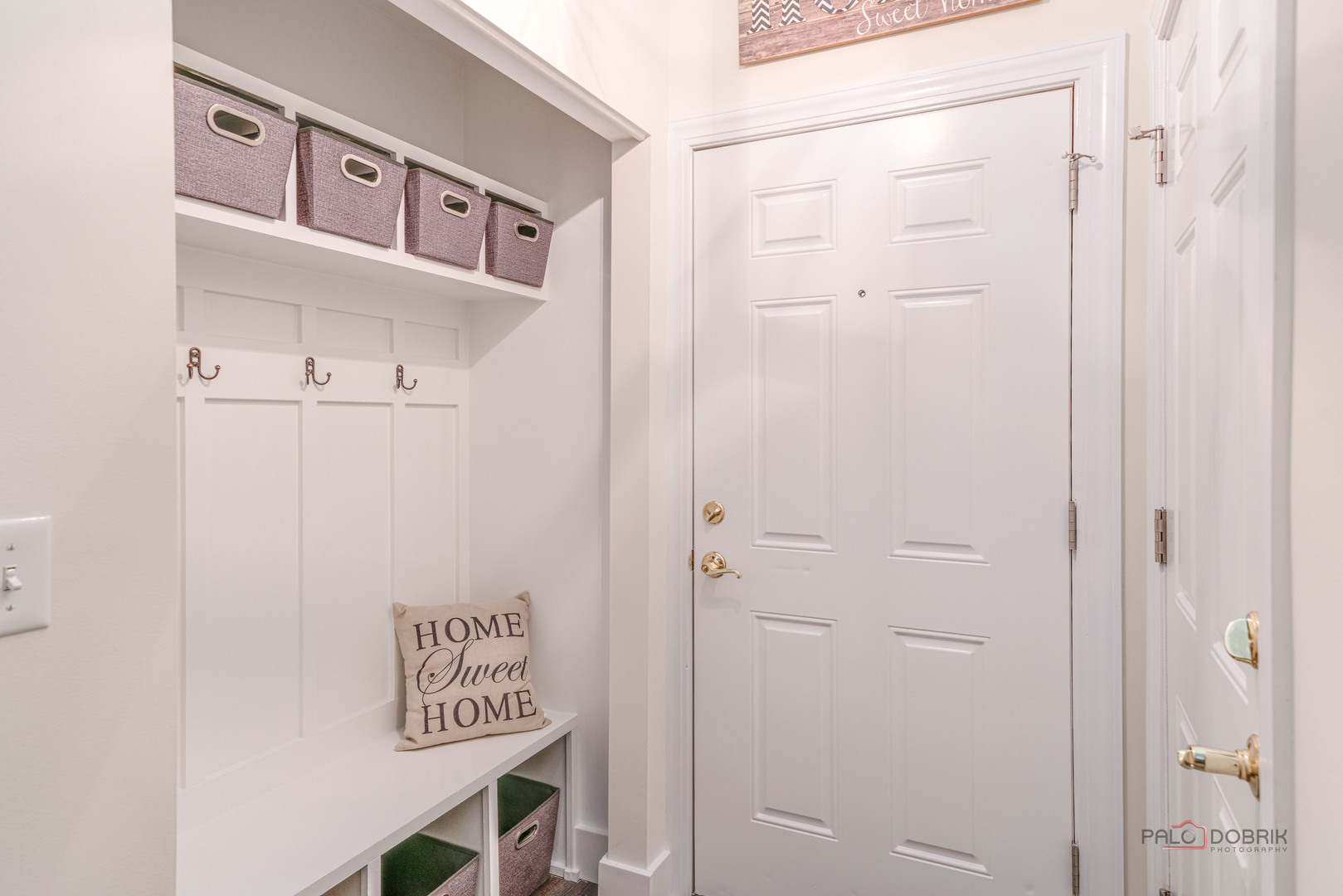 520 Palm Court #B, Crystal Lake, IL 60014