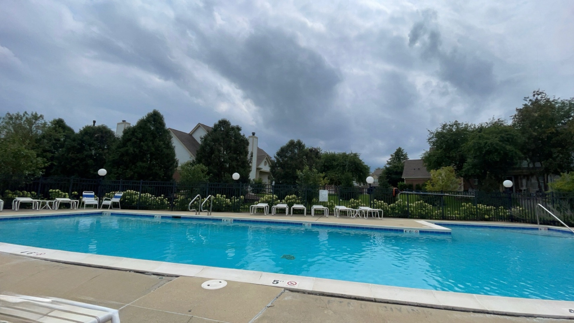 520 Palm Court #B, Crystal Lake, IL 60014