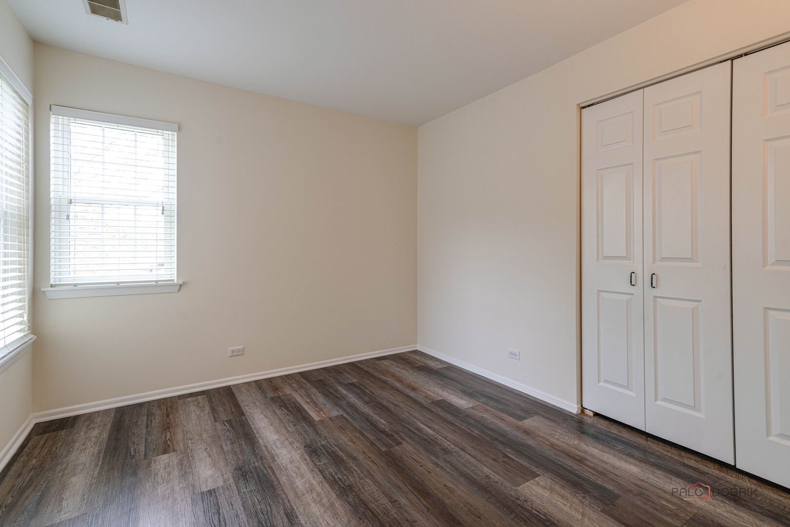 520 Palm Court #B, Crystal Lake, IL 60014