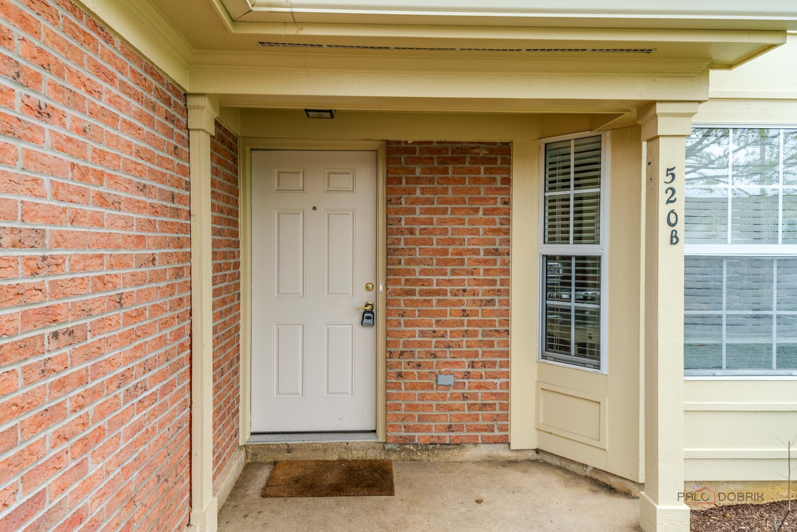 520 Palm Court #B, Crystal Lake, IL 60014