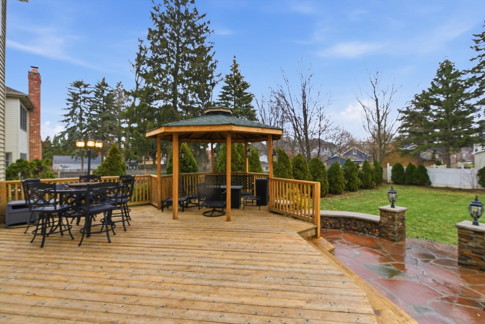 395 S Scott Street, Elmhurst, IL 60126