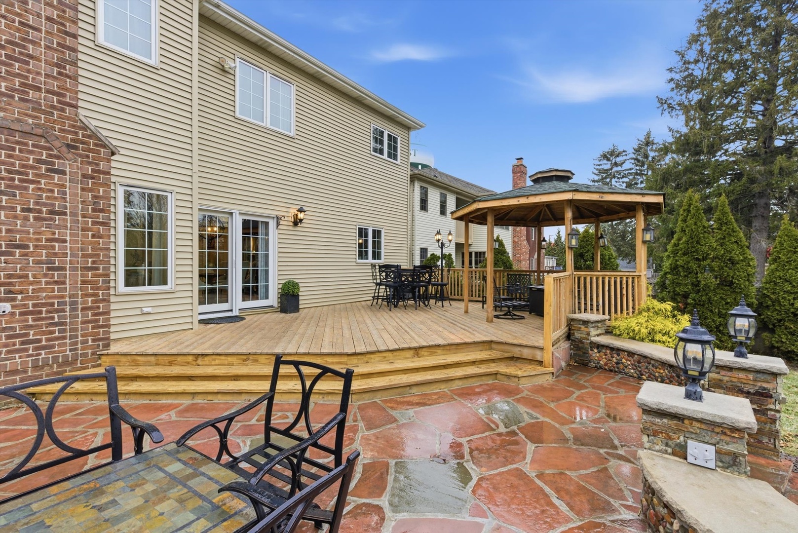 395 S Scott Street, Elmhurst, IL 60126