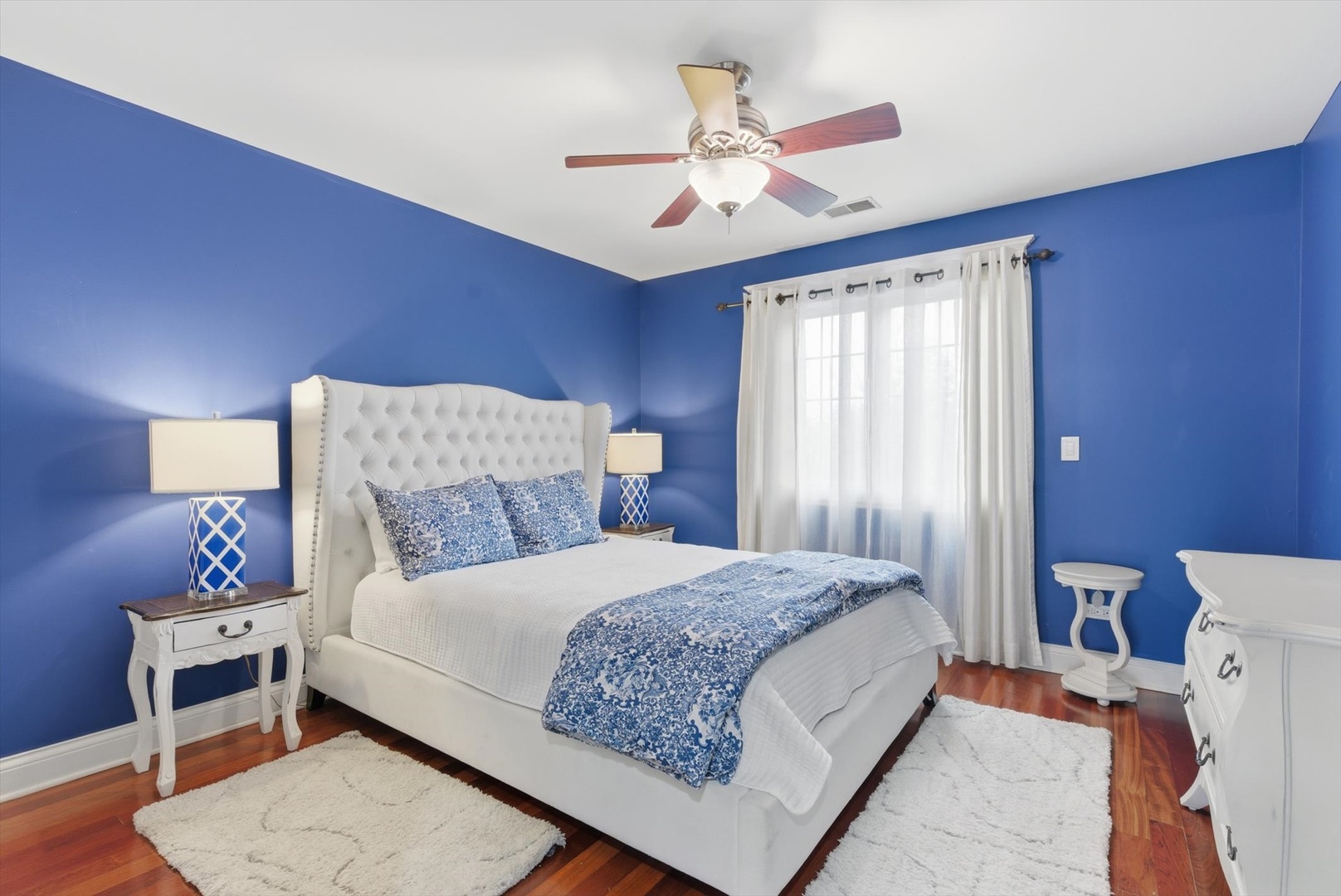 395 S Scott Street, Elmhurst, IL 60126